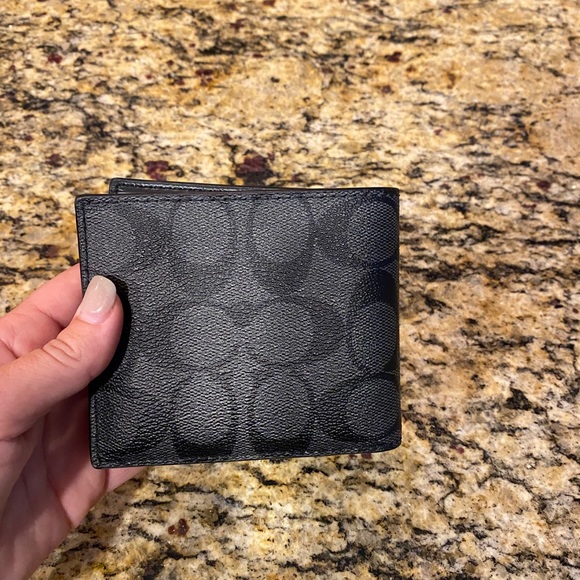 Men’s coach wallet - Picture 3 of 4